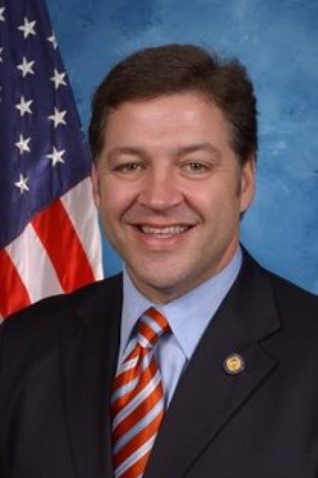 This Congressman wants to make booking a flight more confusing