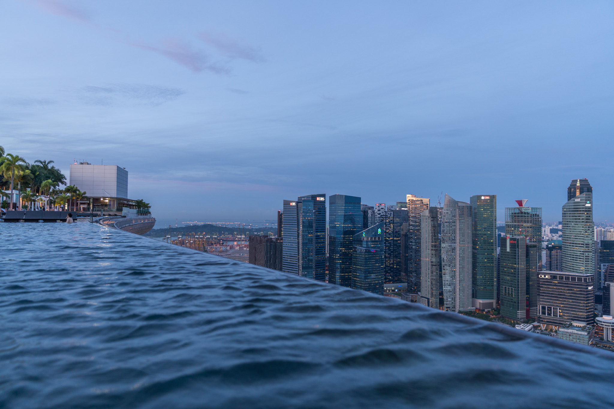 I stayed at Marina Bay Sands just to swim in their Infinity Pool, am I ...