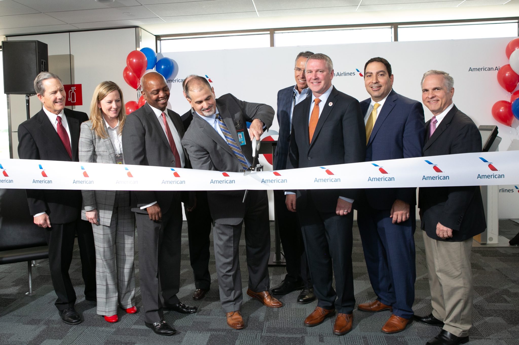 american-opens-new-satellite-terminal-at-dfw-airport-reorganizes-gates