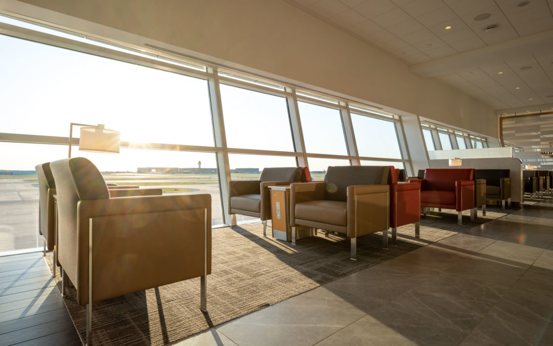 American Airlines DFW Flagship Lounge REVIEW