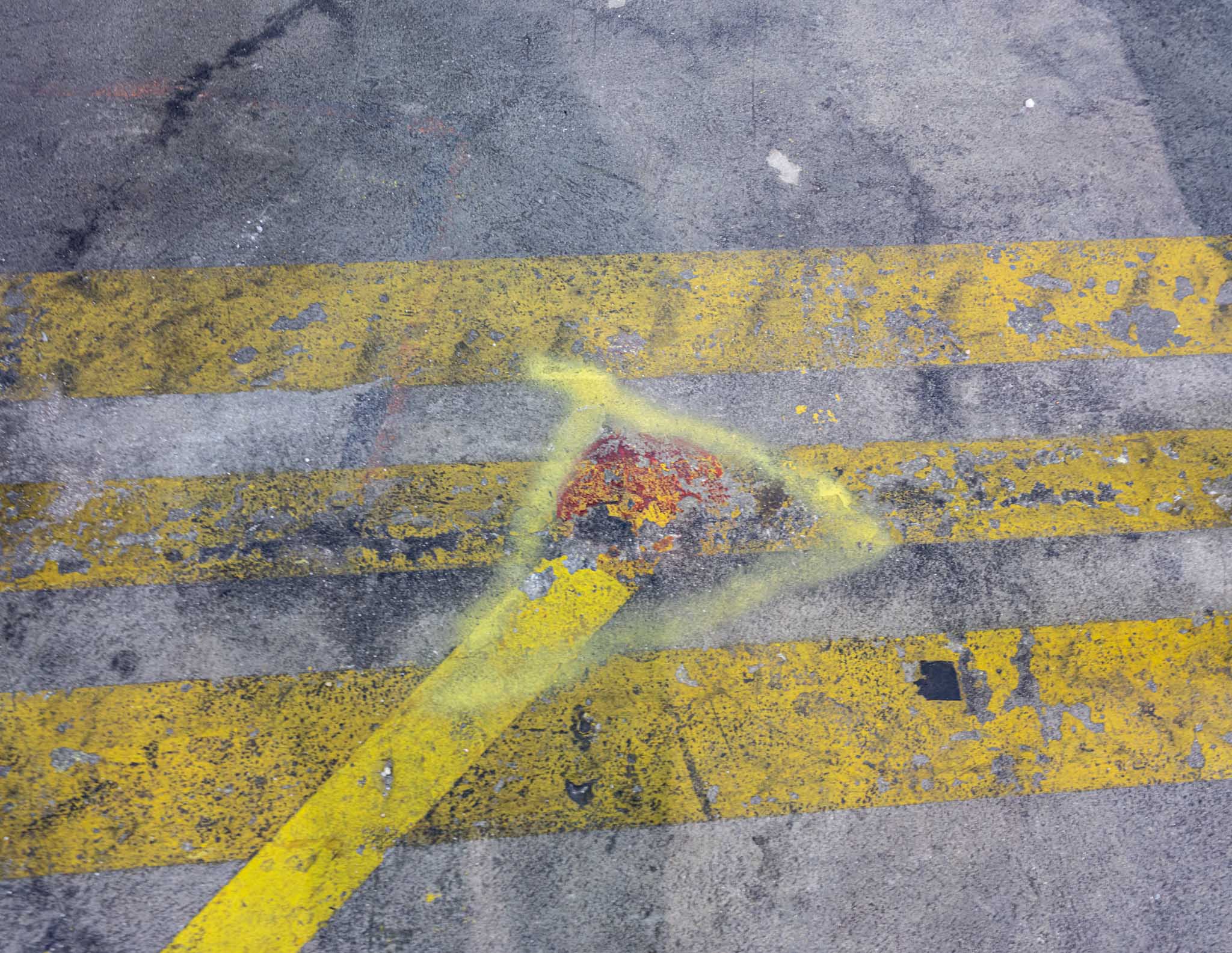 a yellow lines on the ground